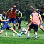 fenerbahce-hazirliklarini-surdurdu-zKjj4vF5.jpg