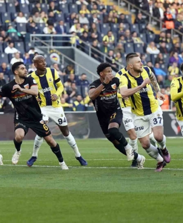 fenerbahce-ile-kayserispor-49-randevuda-SGH4aDDL.jpg