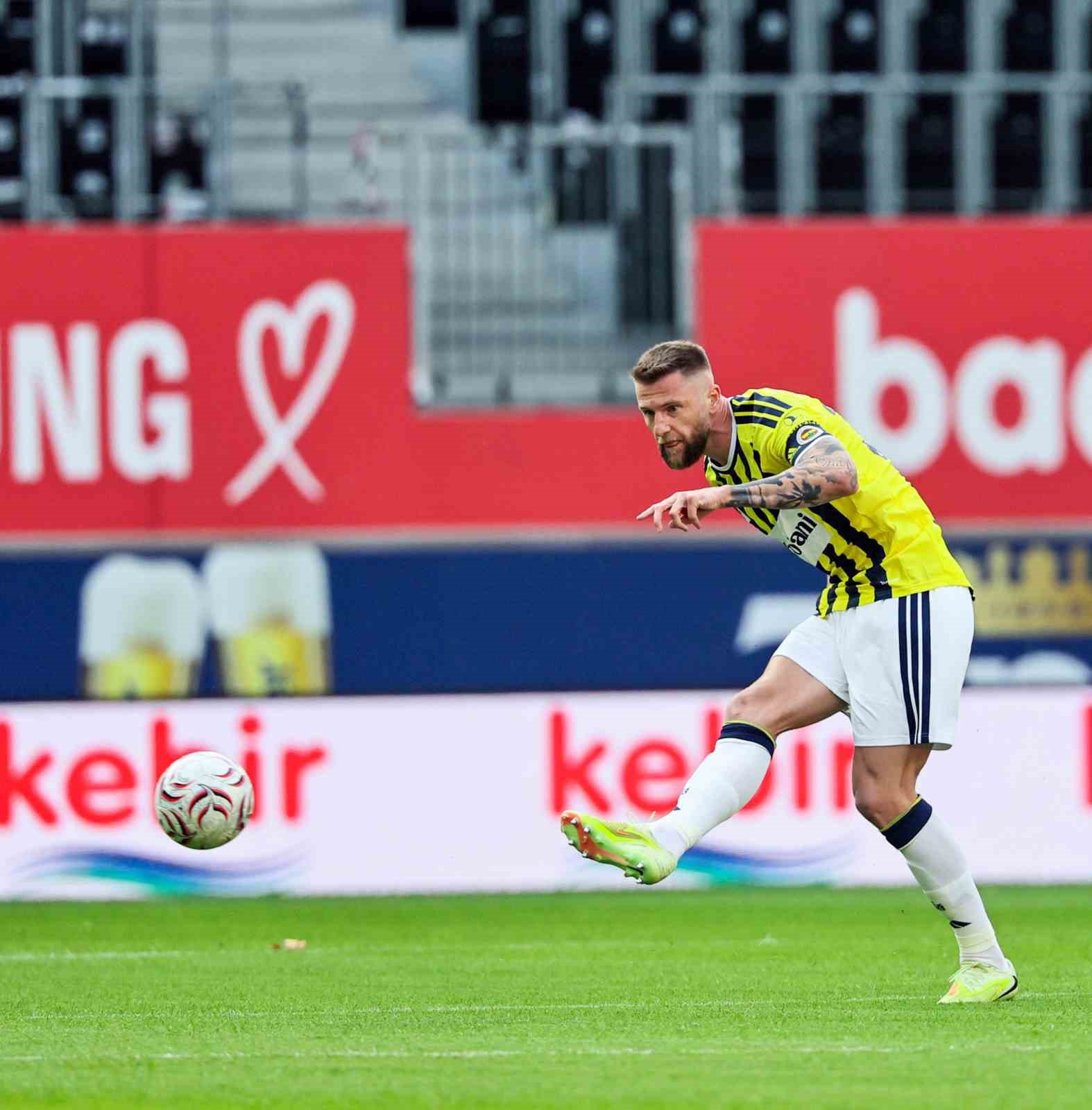Fenerbahçe, ilk hazırlık maçında fark attı 14 fenerbahce ilk hazirlik macinda fark atti 10 dmLvrCDb