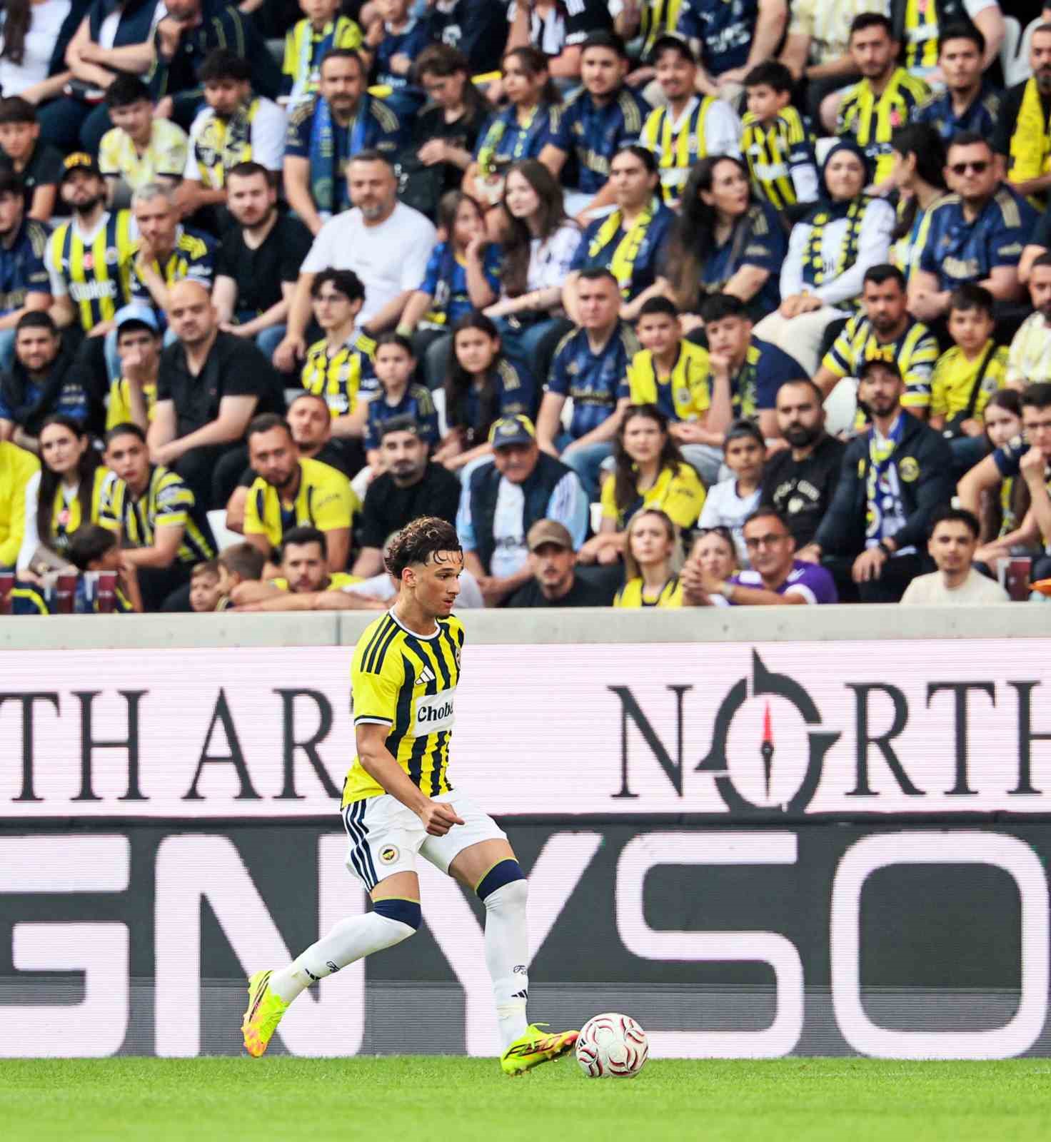 Fenerbahçe, ilk hazırlık maçında fark attı 15 fenerbahce ilk hazirlik macinda fark atti 11 PVbwZeb1