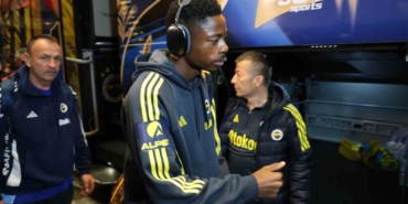 fenerbahce-kafilesi-adanaya-geldi-qmxCGmXk.jpg