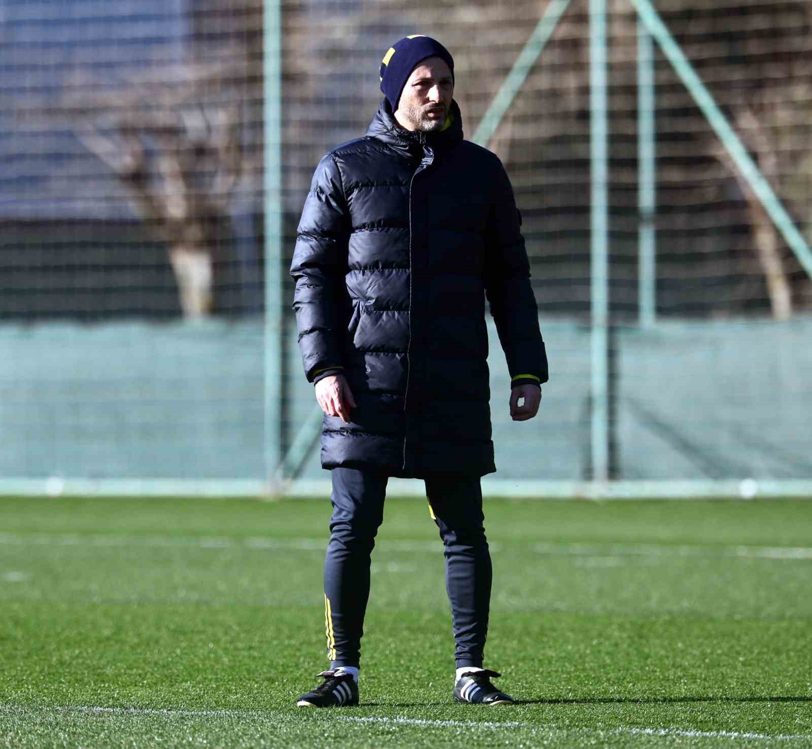 fenerbahce karagumruk maci hazirliklarina basladi 2