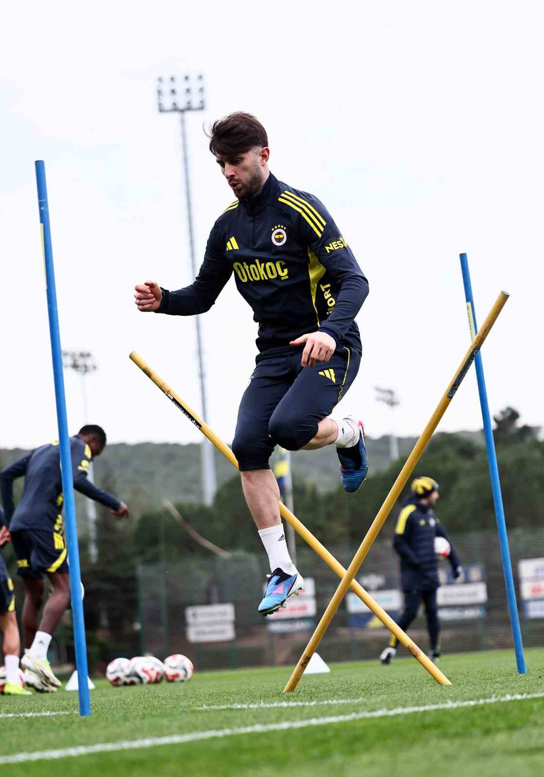 fenerbahce kasimpasa maci hazirliklarina basladi 1 QXLURHtR