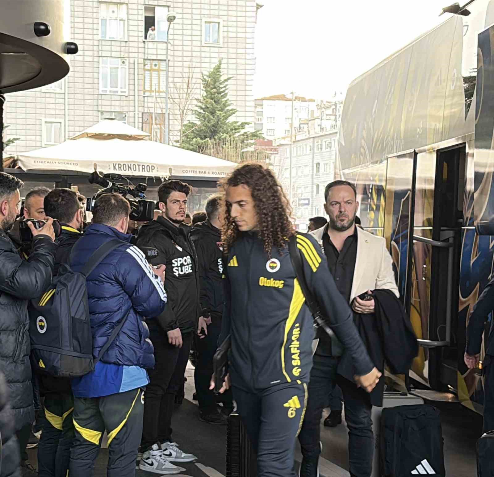 Fenerbahçe, Kayseri’de 7 fenerbahce kayseride 3 AqHCdp44