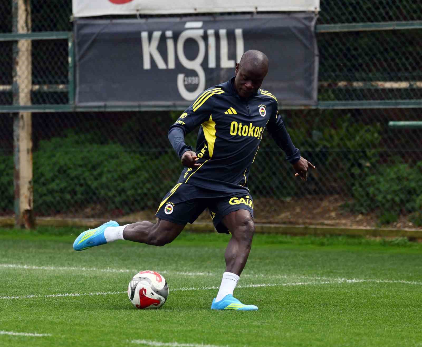 fenerbahce kayserispor maci hazirliklarini surdurdu 1 JUclKCYP