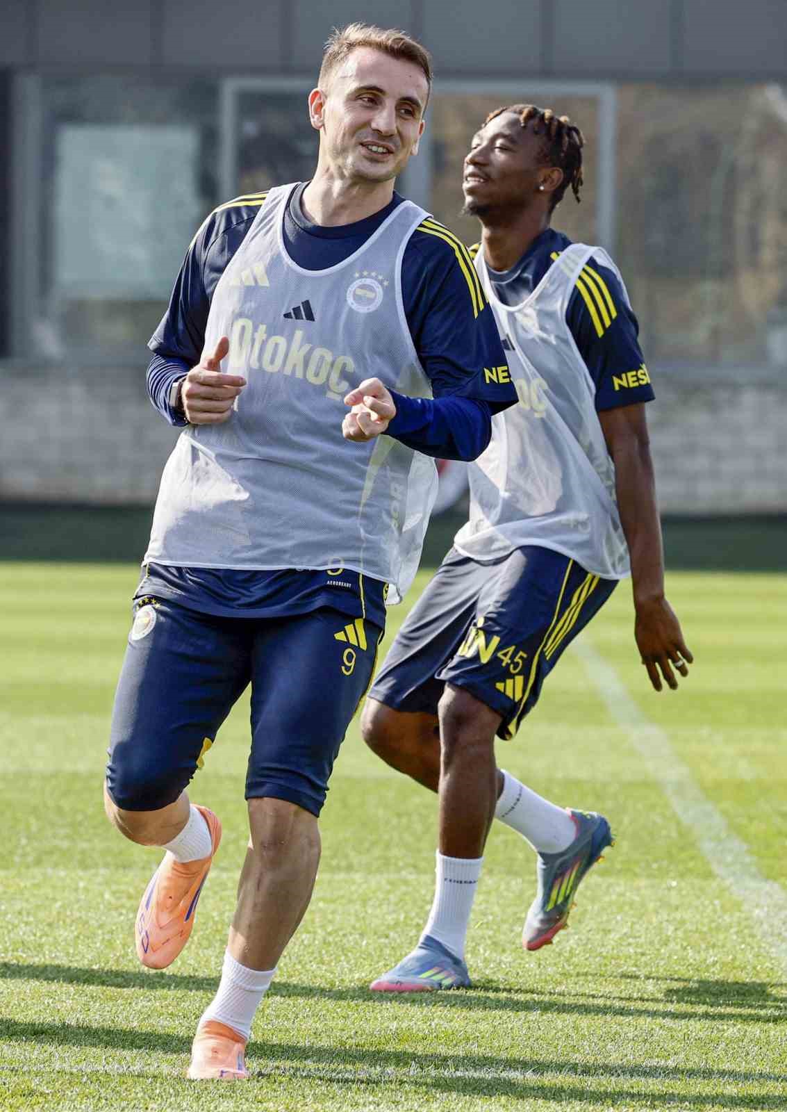fenerbahce kayserispor maci hazirliklarini tamamladi 3 PeJLZdDg