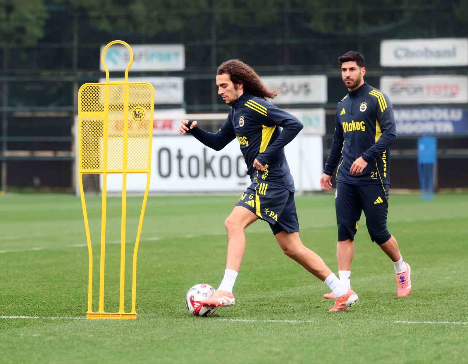 fenerbahce kocaelispor maci hazirliklarina basladi 1 JAr7HOV8