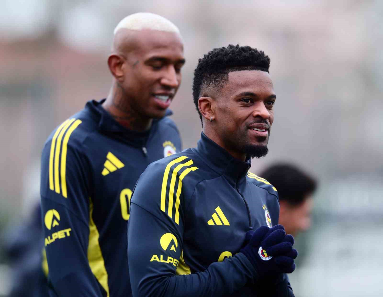 Fenerbahçe, Kocaelispor maçının hazırlıklarını tamamladı 8 fenerbahce kocaelispor macinin hazirliklarini tamamladi 4 7M9wUmzL