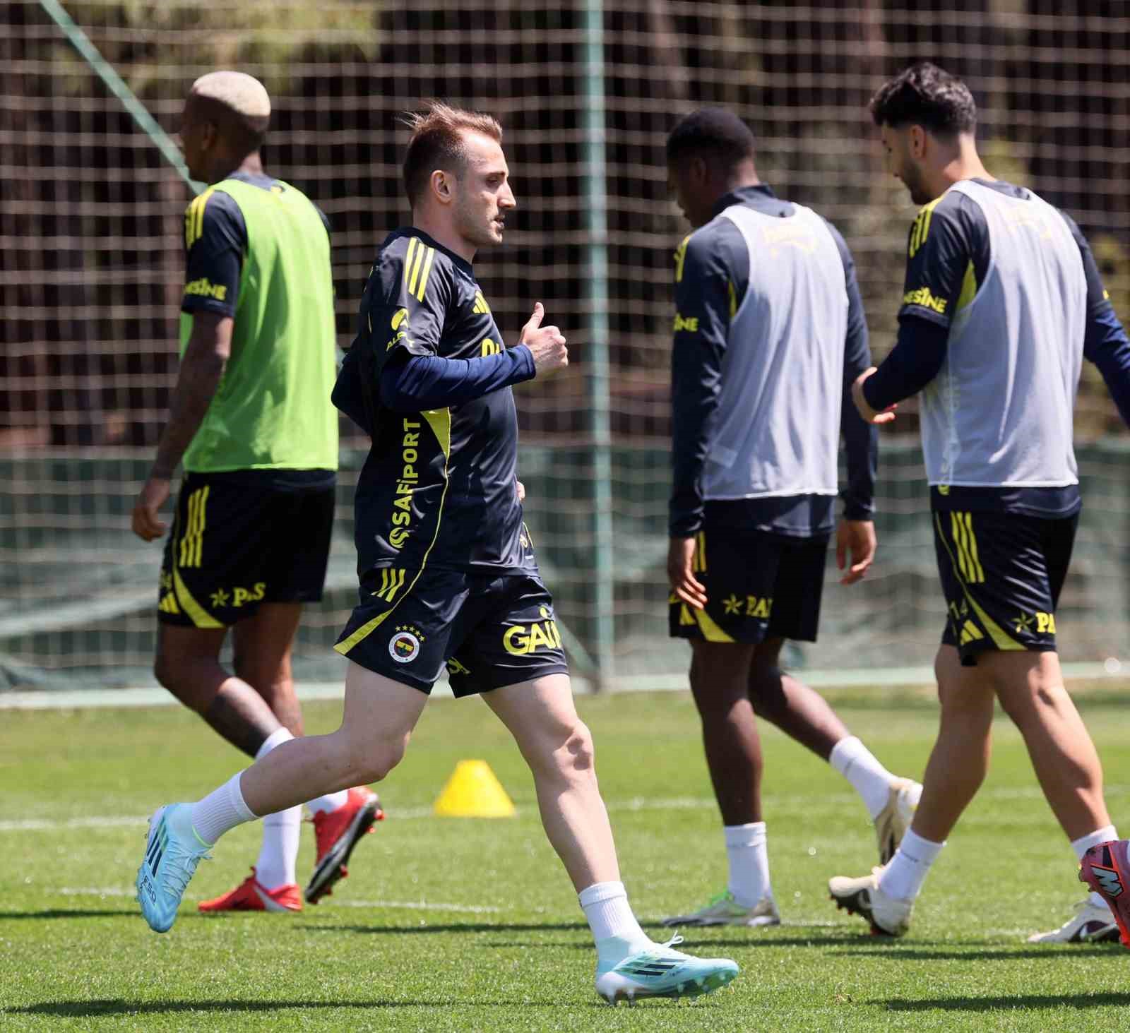 fenerbahce konyaspor maci hazirliklarini surdurdu 2 LVIu1m9g