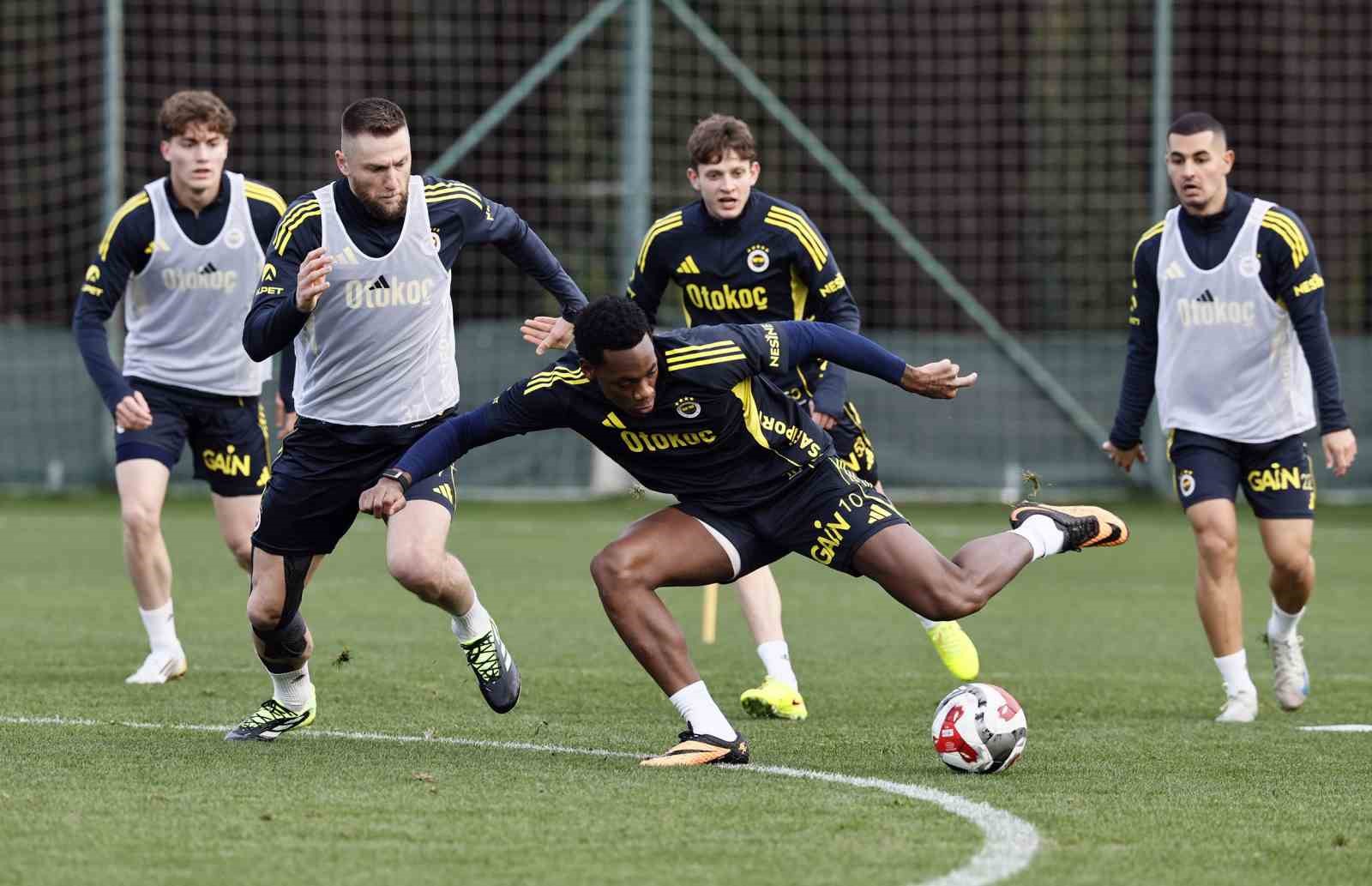 fenerbahce konyaspor maci hazirliklarini tamamladi 2 HlJy2WJf