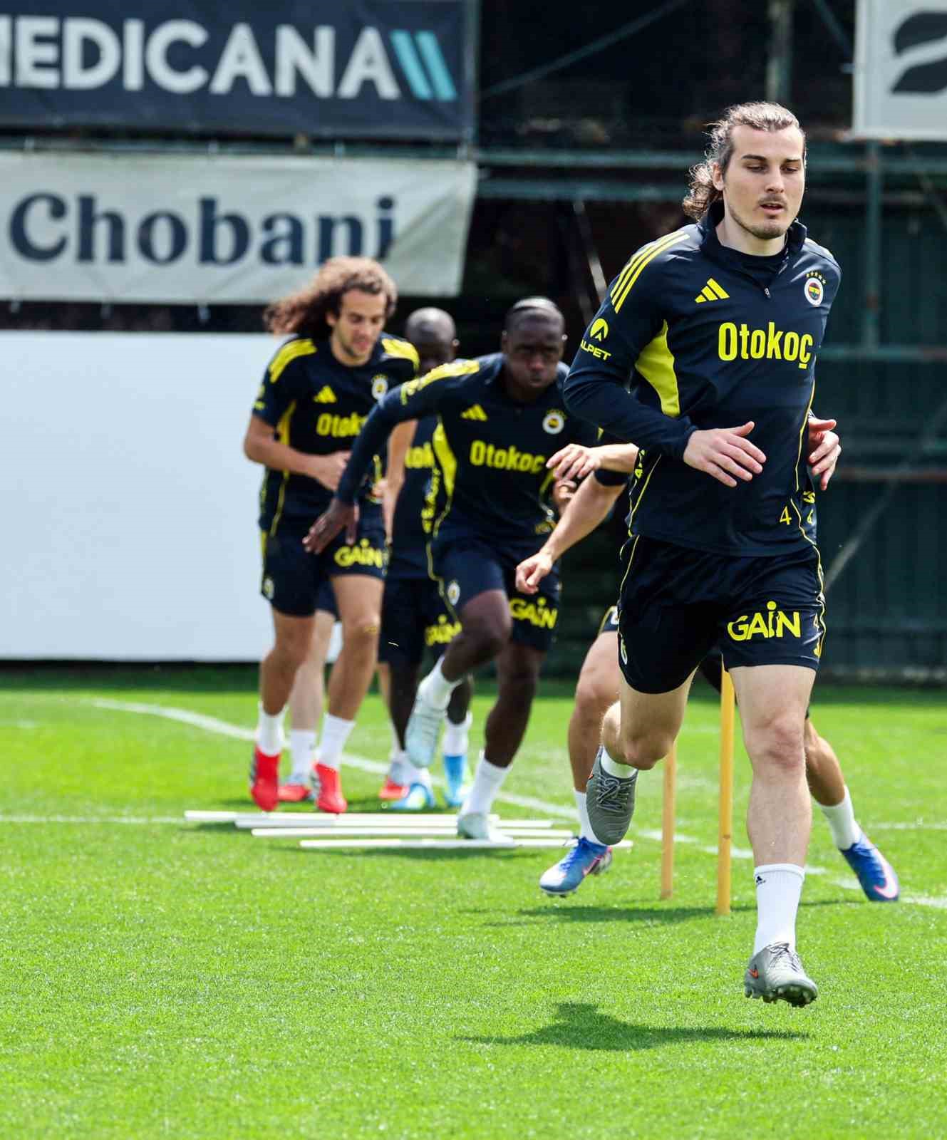 fenerbahce konyaspor macina hazir 2 fCWTFFRt