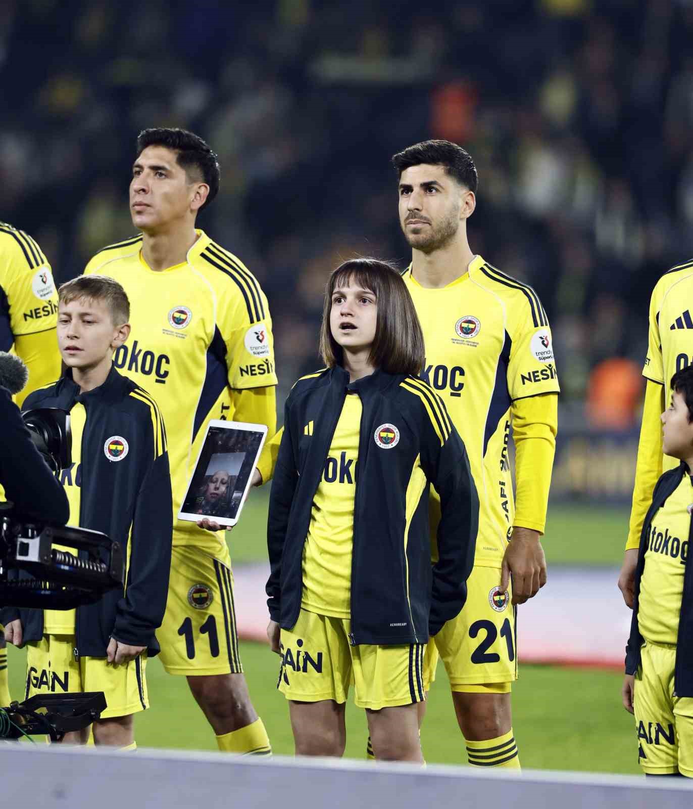 fenerbahce konyaspor macinda ozel konuklarini agirladi 6 wuAhT5u1