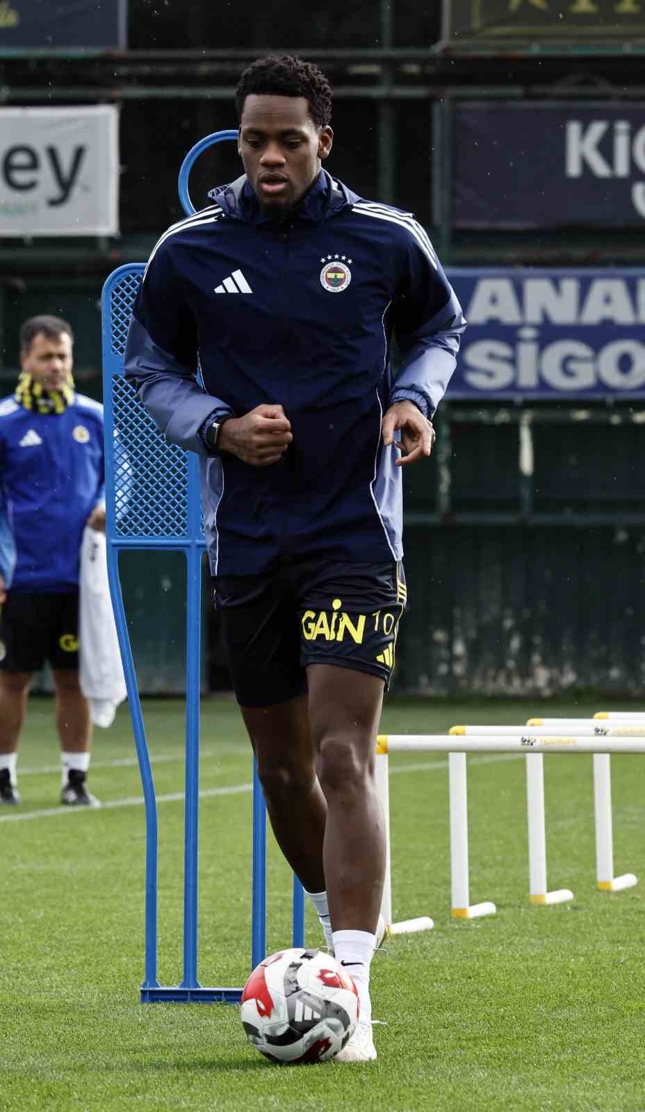 Fenerbahçe, Konyaspor maçının hazırlıklarına başladı 6 fenerbahce konyaspor macinin hazirliklarina basladi 2 4TS3s8Dd
