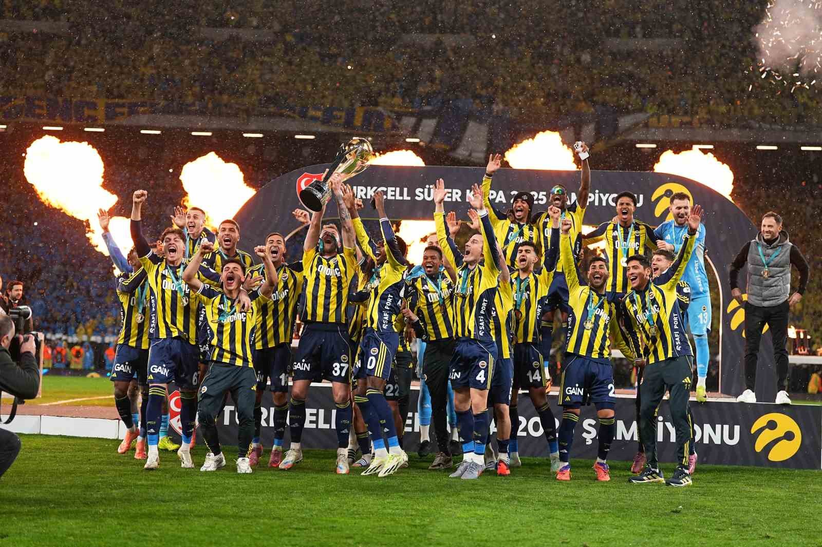 fenerbahce kupayi kaldirdi 116 a8fkiMHF