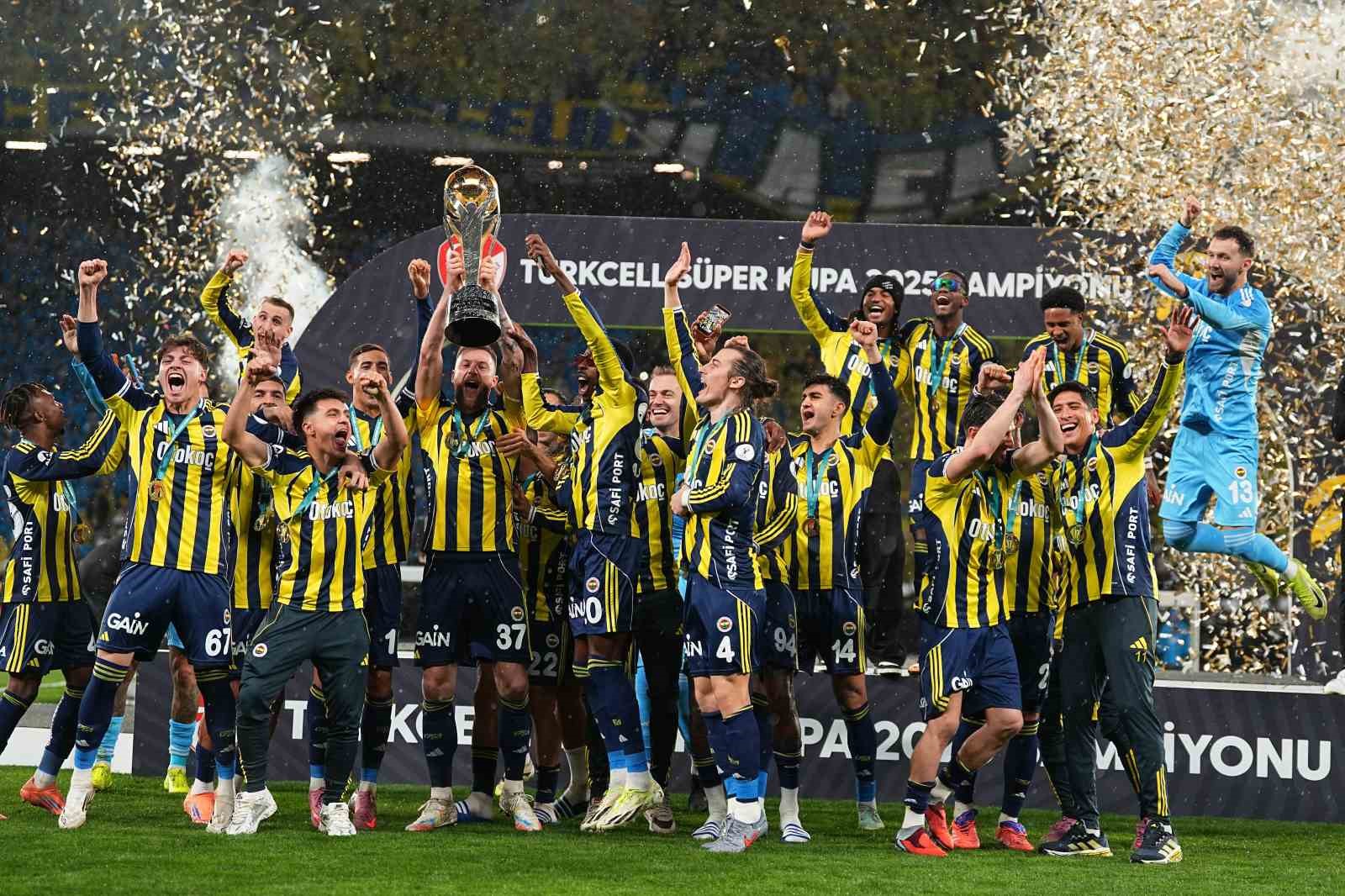 fenerbahce kupayi kaldirdi 117 zOkaCiEV
