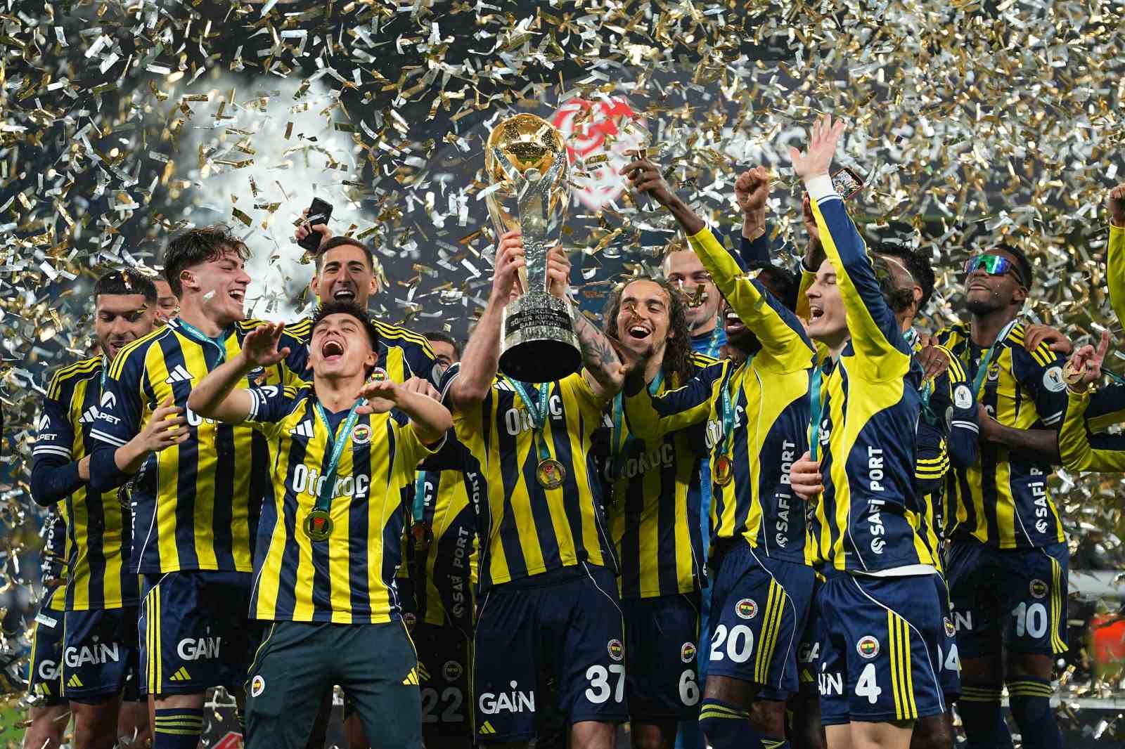 fenerbahce kupayi kaldirdi 123 MBFq1Lnm