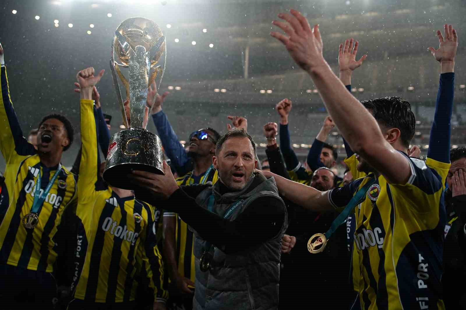 fenerbahce kupayi kaldirdi 169 63nb1A7y
