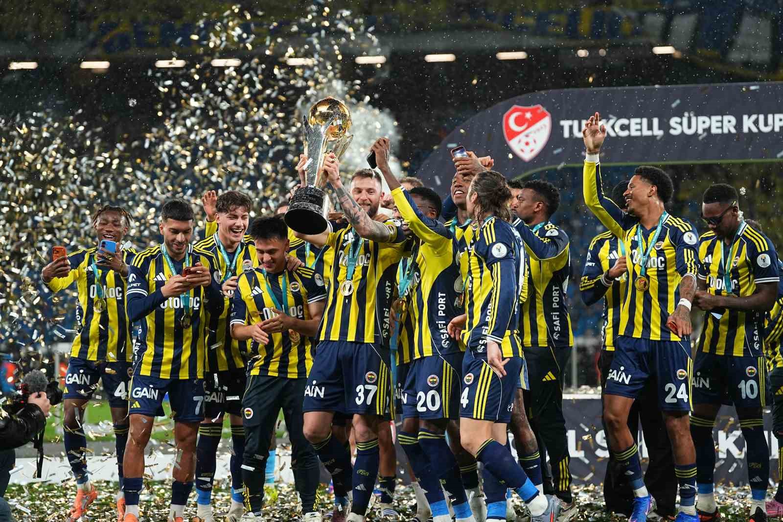 fenerbahce kupayi kaldirdi 39 pGKNweyv