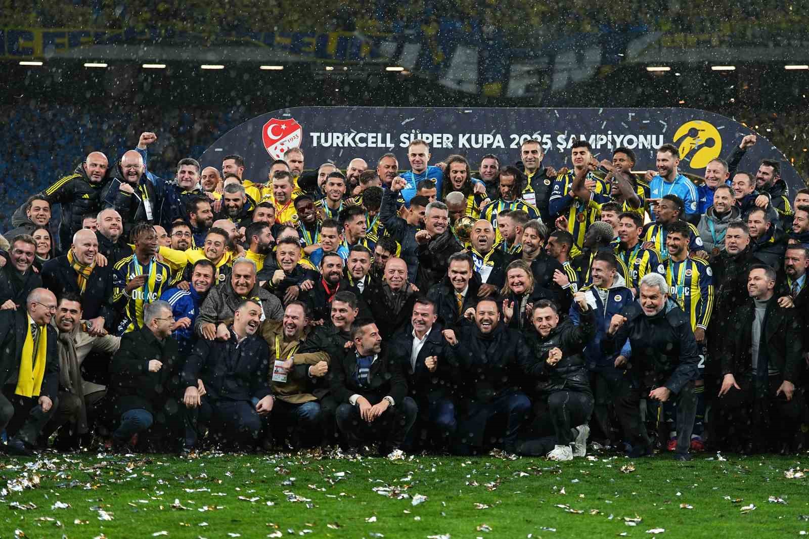 fenerbahce kupayi kaldirdi 47 cFLtklOl
