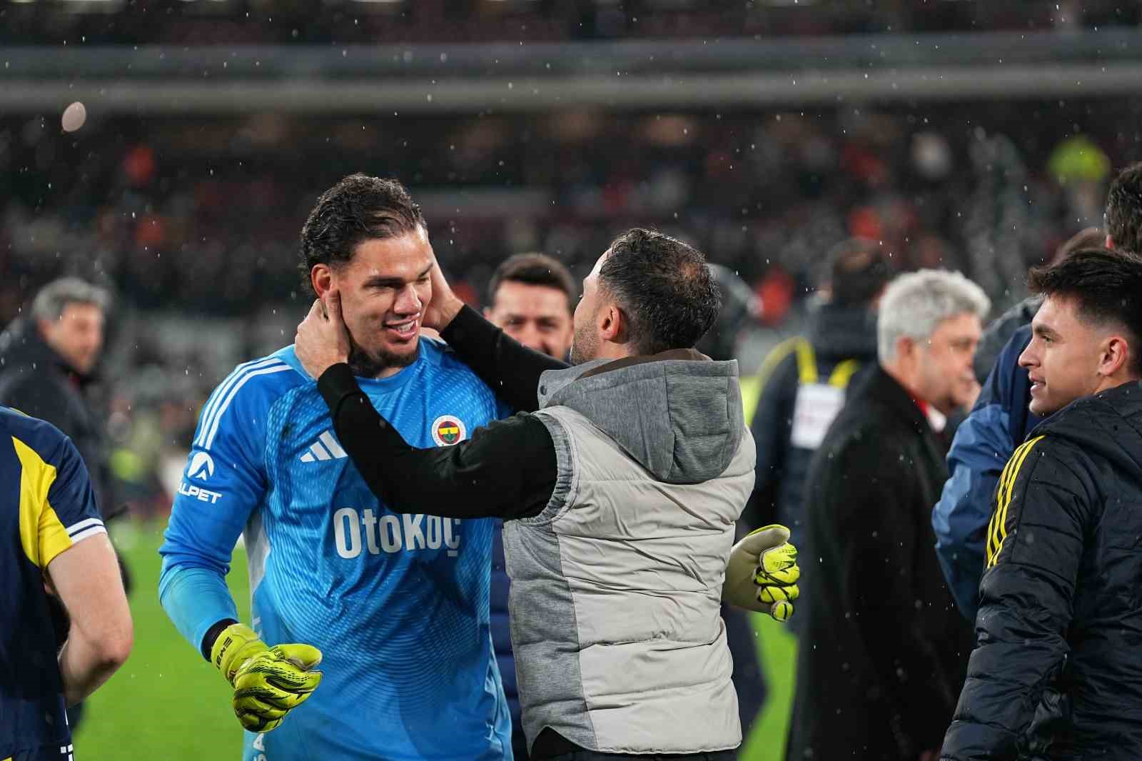 fenerbahce kupayi kaldirdi 6 wwdhdwW4