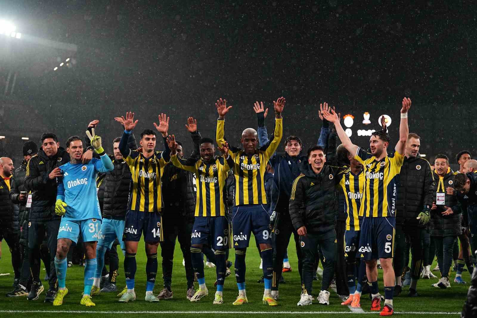 fenerbahce kupayi kaldirdi 7 q9ylfm5t