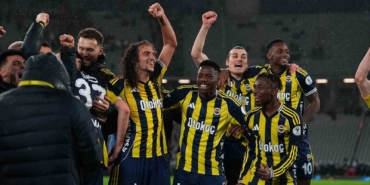 fenerbahce-kupayi-kaldirdi-vsyuiQhj.jpg