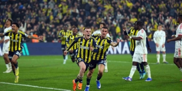 fenerbahce-lider-galatasaray-ile-puan-farkini-1e-indirdi-dTRy5dlf.jpg