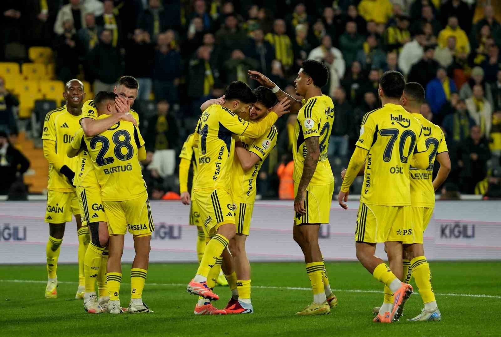 fenerbahce ligde 16 haftayi da namaglup kapatti 0 BGEvY8iV