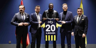 fenerbahce-musabayi-renklerine-bagladi-JYtLXQca.jpg
