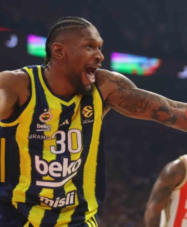 fenerbahce-nicolo-melli-ve-chris-silva-ile-sozlesme-yeniledi-Prq6n46J.jpg