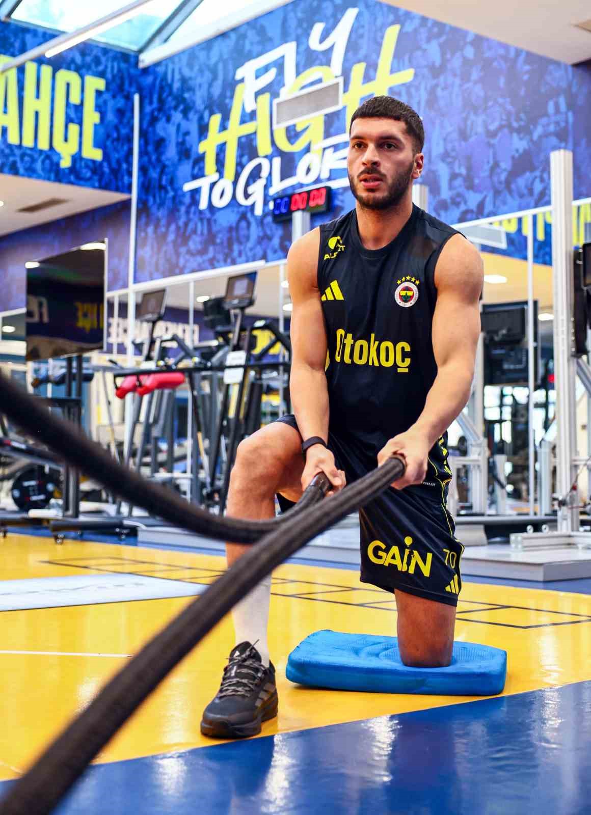 fenerbahce nottingham forest maci hazirliklarina basladi 2 pE3LYra6