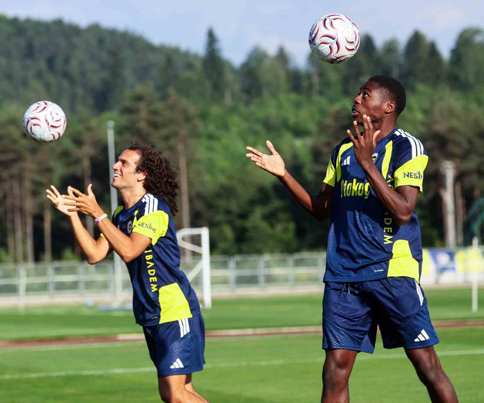 fenerbahce once salonda sonra sahada calisti 2 njQPKZHc