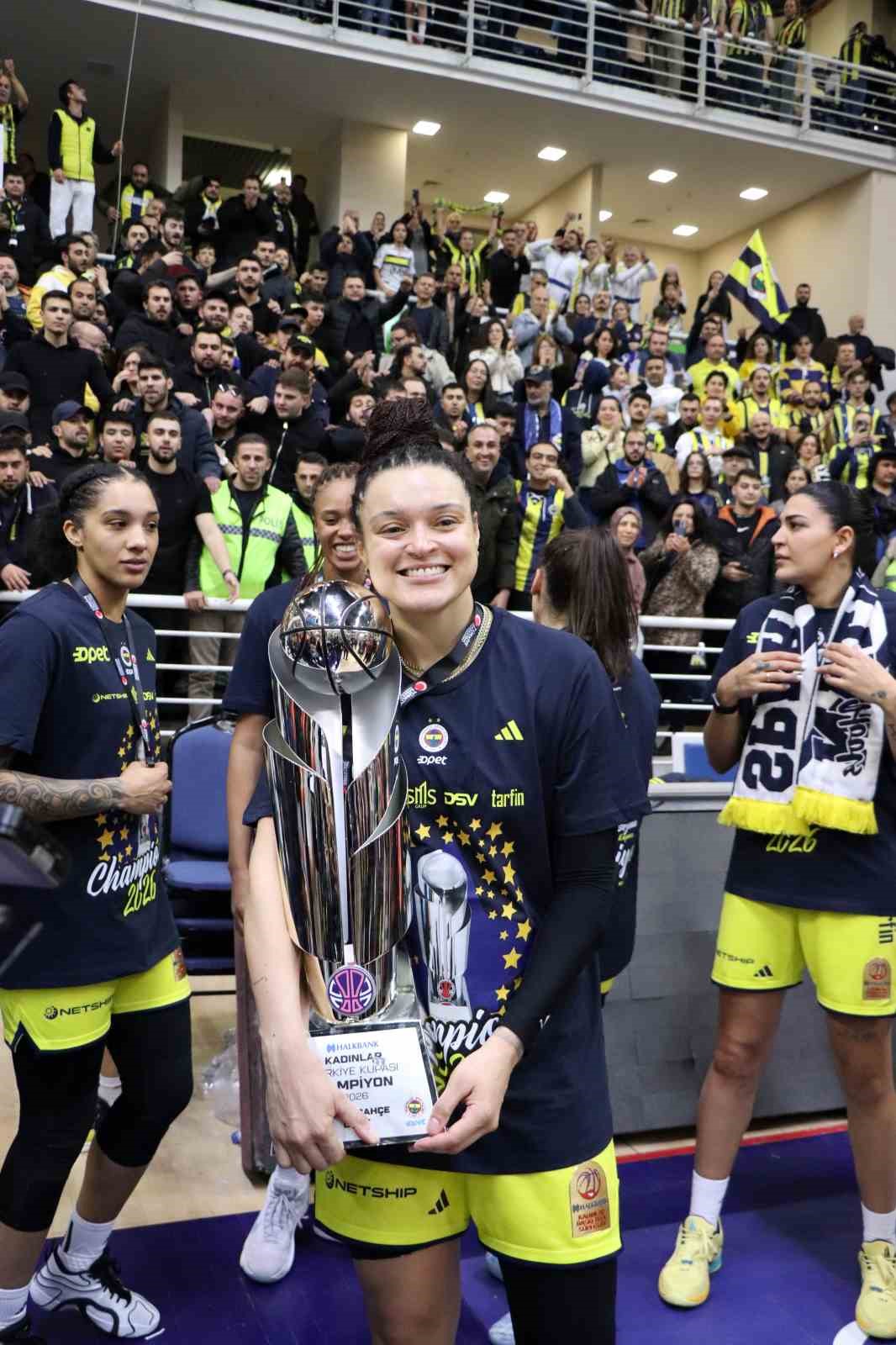 fenerbahce opet halkbank kadinlar turkiye kupasinin sahibi oldu 13 eU7W3X6u