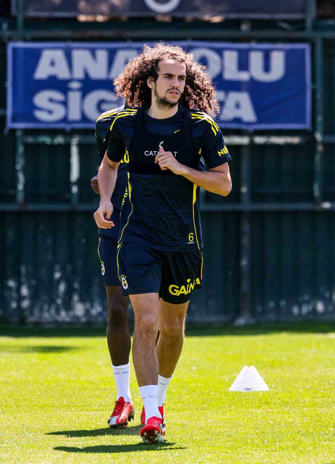 Fenerbahçe, RAMS Başakşehir maçı hazırlıklarına devam etti 8 fenerbahce rams basaksehir maci hazirliklarina devam etti 4 ypndliBv
