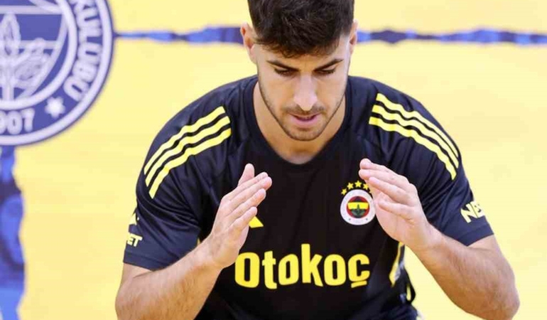 fenerbahce-salonda-calisti-jptGE1yH.jpg