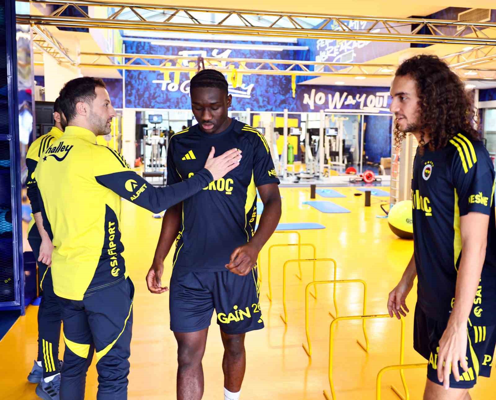 fenerbahce samsunspor maci hazirliklarina basladi 0 lLLjqCzD