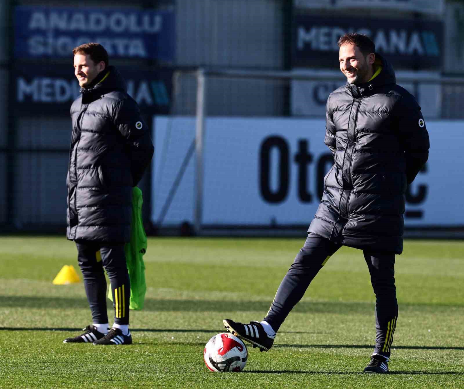 Fenerbahçe, Samsunspor maçı hazırlıklarını tamamladı 6 fenerbahce samsunspor maci hazirliklarini tamamladi 2 lVUe4ltU