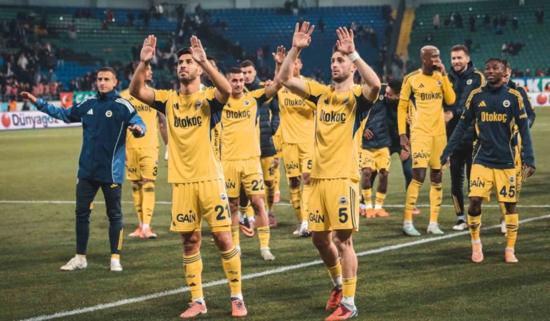 fenerbahce-son-2-deplasmanda-2-0-geriden-gelerek-kazandi-niinw3WB.jpg