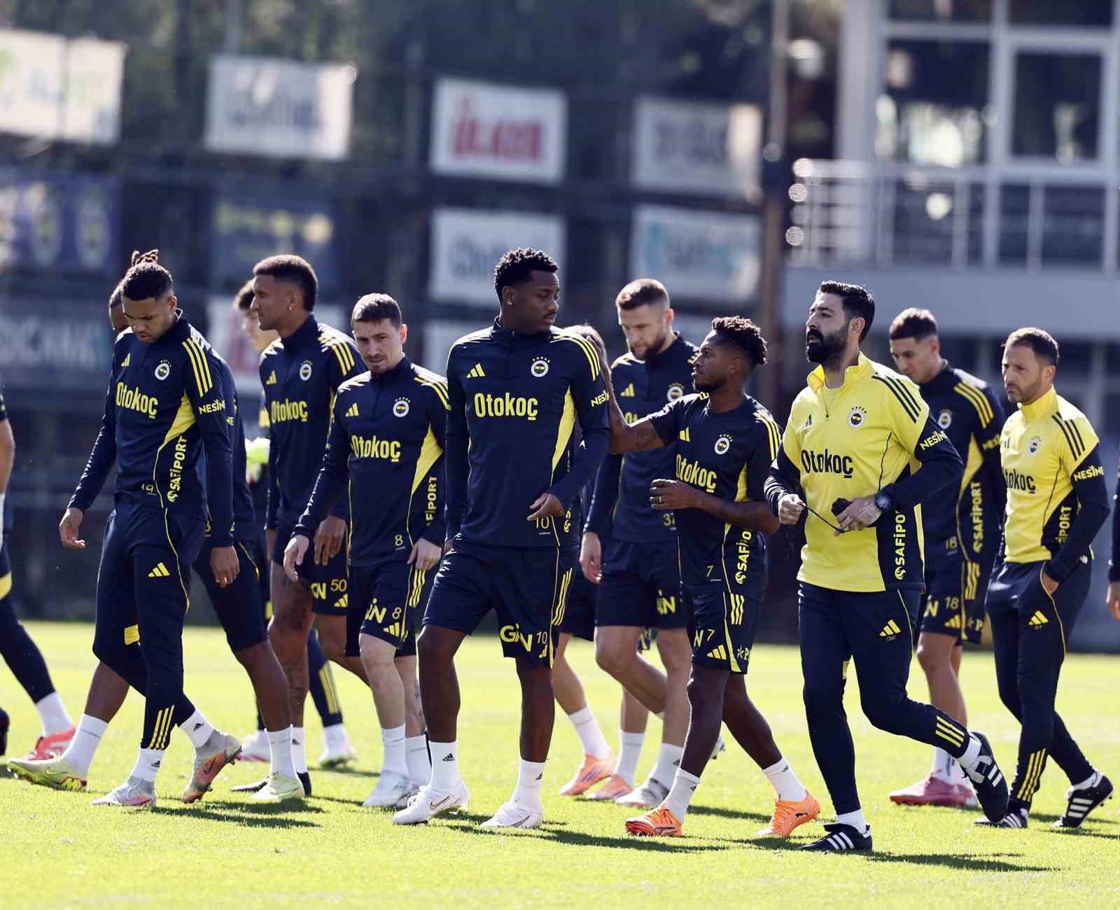 fenerbahce stuttgart maci hazirliklarina basladi 1 7kU8OVNr