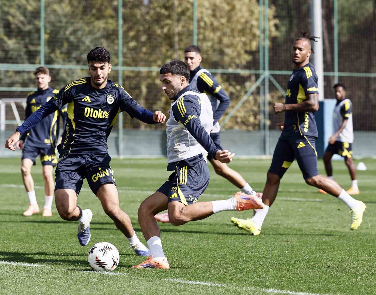 fenerbahce stuttgart maci hazirliklarina basladi 2