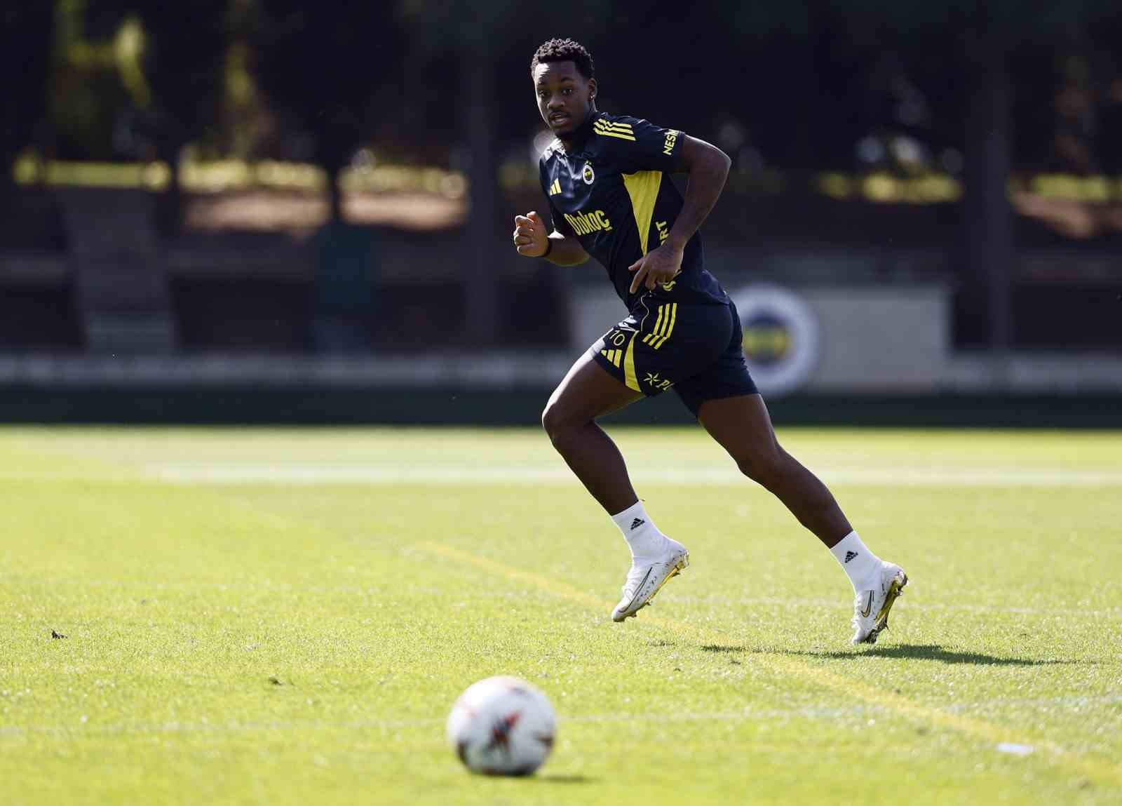 fenerbahce stuttgart maci hazirliklarina basladi 5