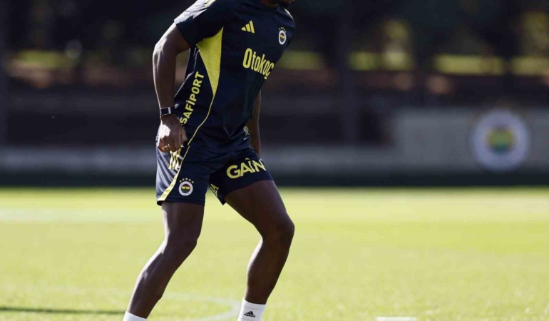 fenerbahce-stuttgart-maci-hazirliklarina-basladi-vOitpBpm.jpg