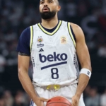 fenerbahce-talen-horton-tucker-ile-sozlesme-yeniledi-gLBr9JA8.jpg