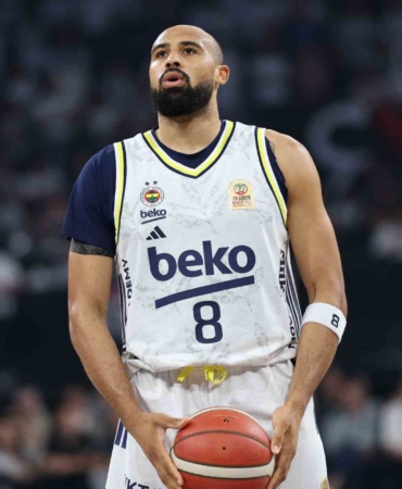 fenerbahce-talen-horton-tucker-ile-sozlesme-yeniledi-gLBr9JA8.jpg