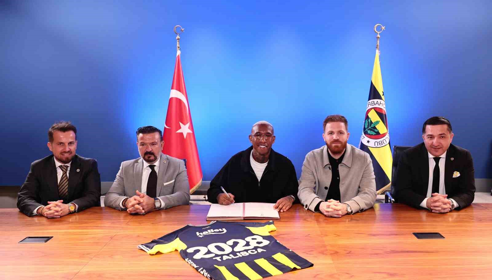 fenerbahce taliscanin sozlesmesini 2 yil uzatti 1 5FgFTnpD