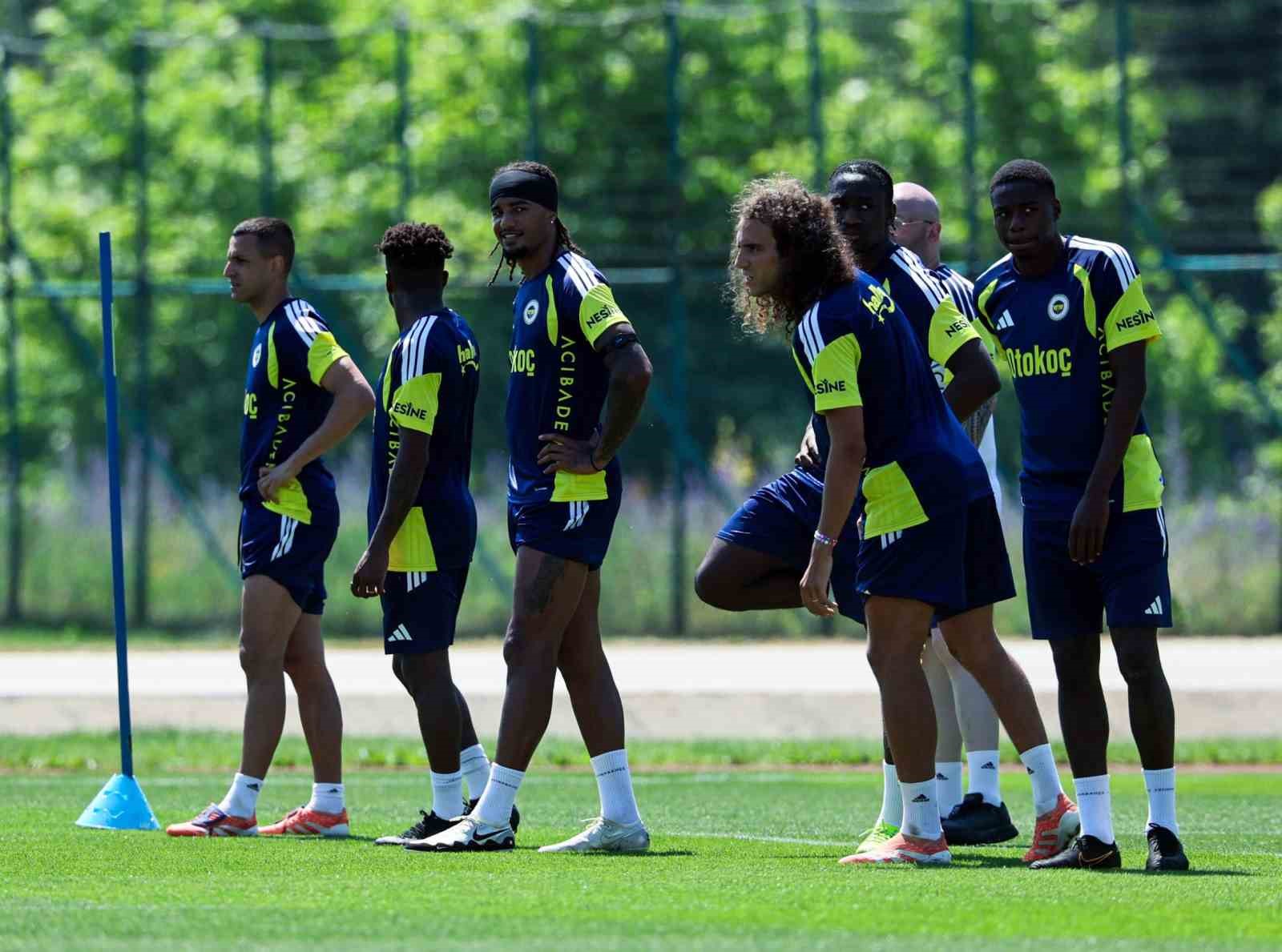 Fenerbahçe Topuk Yaylası kampını tamamladı 4 fenerbahce topuk yaylasi kampini tamamladi 0 7UjvSSJ9