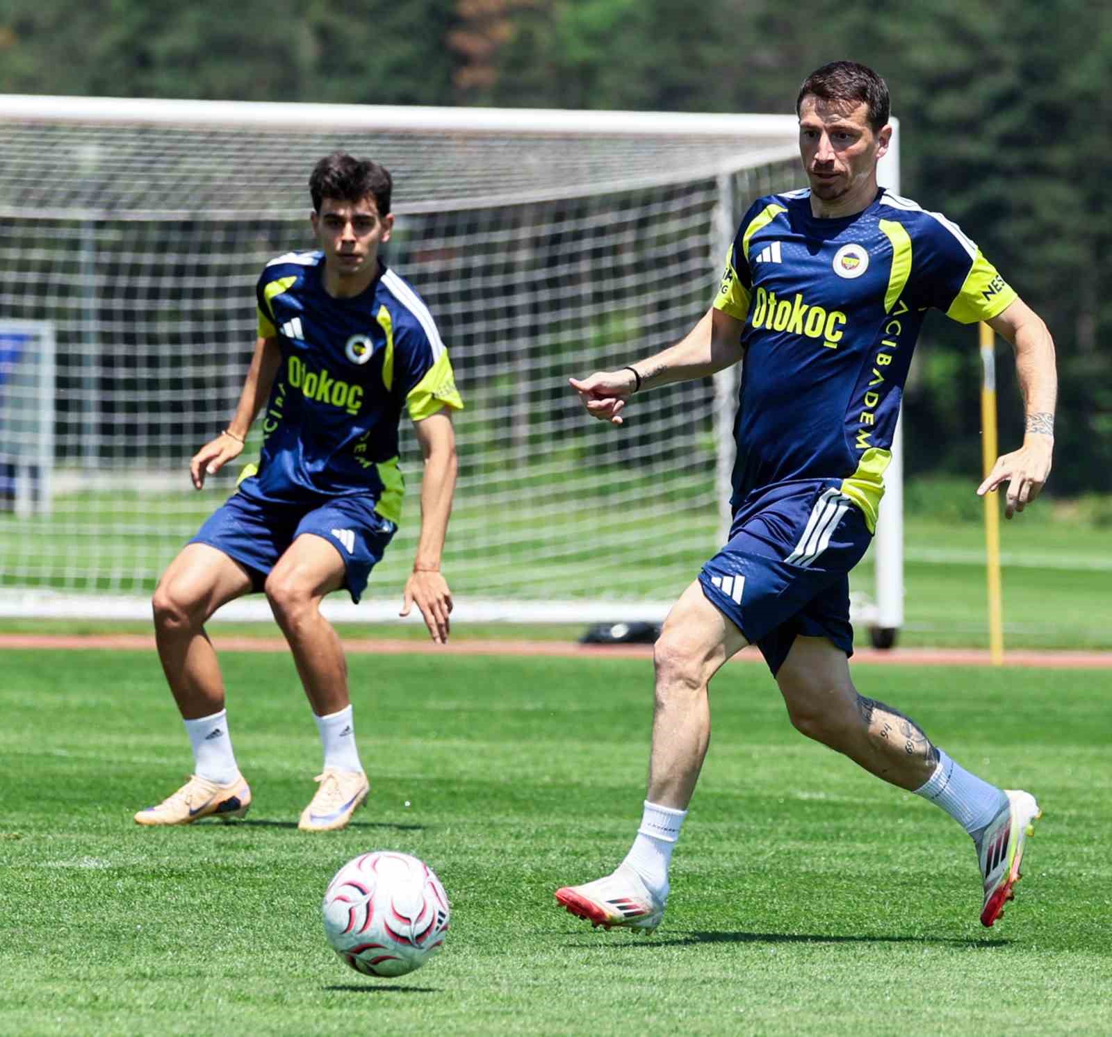 fenerbahce topuk yaylasinda hazirliklarini surduruyor 1 4COQwbFR
