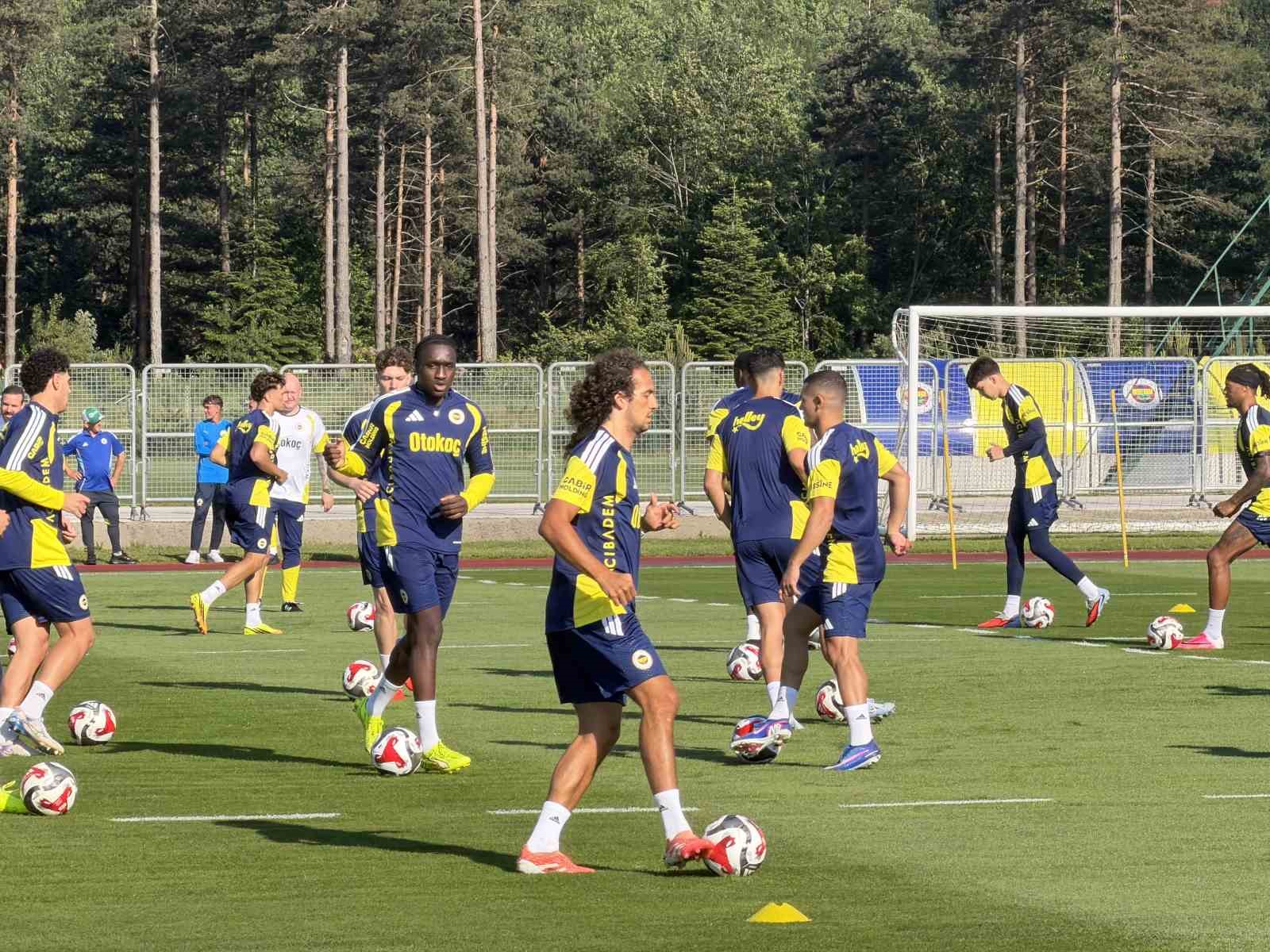 fenerbahce topuk yaylasindaki ilk antrenmanini yapti 6 q1waZpvq