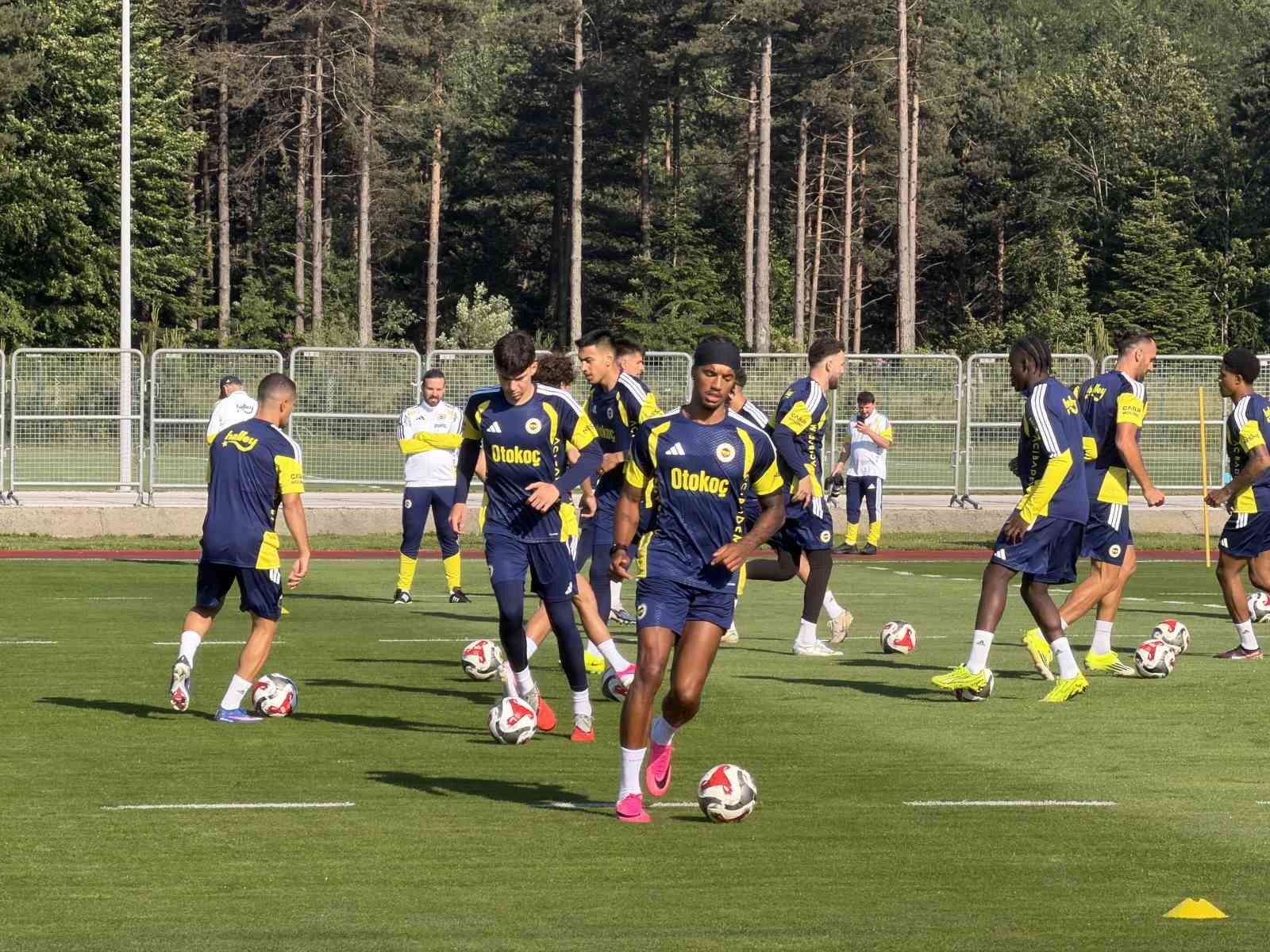 fenerbahce topuk yaylasindaki ilk antrenmanini yapti 7 ENN52BmM
