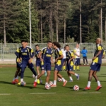 fenerbahce-topuk-yaylasindaki-ilk-antrenmanini-yapti-SZMwivXl.jpg